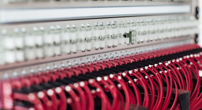 Services cybersécurité PME à Nantes Rennes Le Mans Angers Grand Ouest